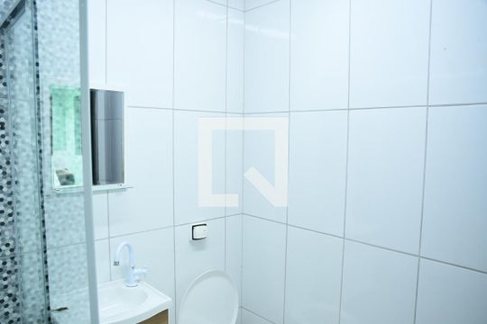 Banheiro de casa para alugar com 1 quarto, 20m² em Granja Viana, Cotia