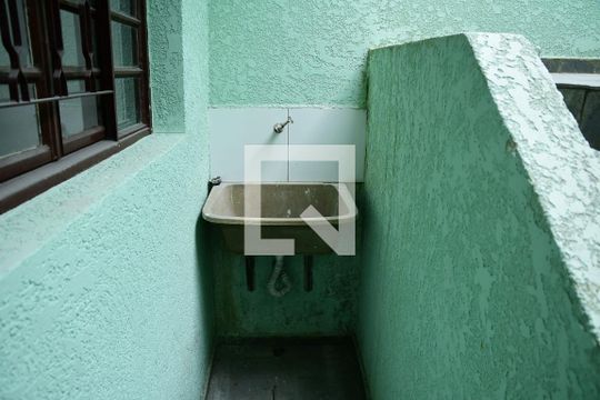 Área de Serviço de casa para alugar com 1 quarto, 20m² em Granja Viana, Cotia