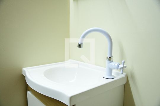 Banheiro de casa para alugar com 1 quarto, 40m² em Granja Viana, Cotia