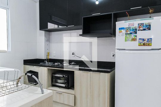 Cozinha de apartamento à venda com 2 quartos, 40m² em Morro Santana, Porto Alegre