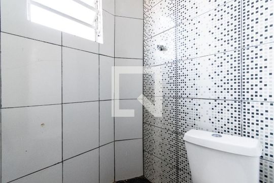 Banheiro de casa para alugar com 1 quarto, 35m² em Vila Mira, São Paulo