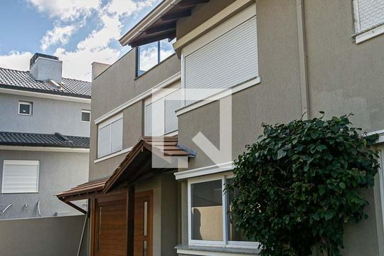 Fachada de casa de condomínio à venda com 3 quartos, 227m² em Tristeza, Porto Alegre
