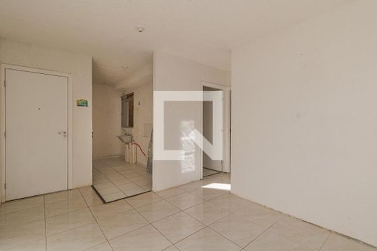 Sala de apartamento para alugar com 2 quartos, 40m² em Rubem Berta, Porto Alegre