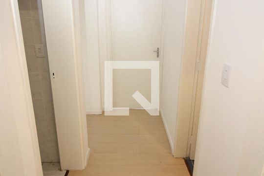 Corredor de apartamento para alugar com 4 quartos, 230m² em Centro Histórico, Porto Alegre