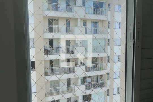 Vista do Quarto 1 de apartamento para alugar com 2 quartos, 52m² em Jardim Flor da Montanha, Guarulhos
