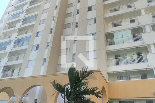 Fachada do bloco de apartamento para alugar com 2 quartos, 52m² em Jardim Flor da Montanha, Guarulhos