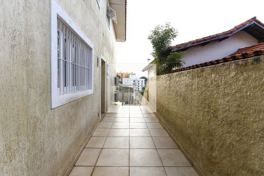 corredor externo de casa à venda com 3 quartos, 370m² em Vila Sônia, São Paulo