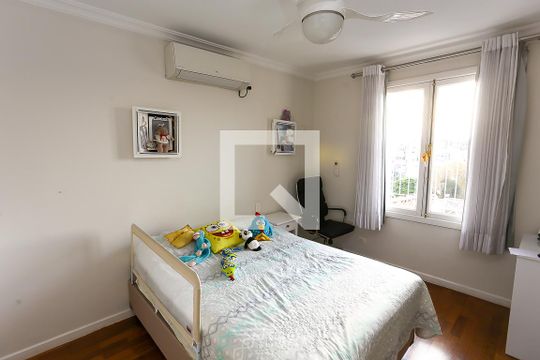 Quarto 1 de casa à venda com 3 quartos, 370m² em Vila Sônia, São Paulo