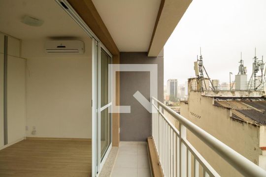 varanda de kitnet/studio para alugar com 1 quarto, 27m² em Liberdade, São Paulo