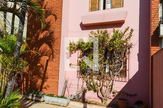 Garagem de casa à venda com 2 quartos, 125m² em Jardim Rosa de Franca, Guarulhos