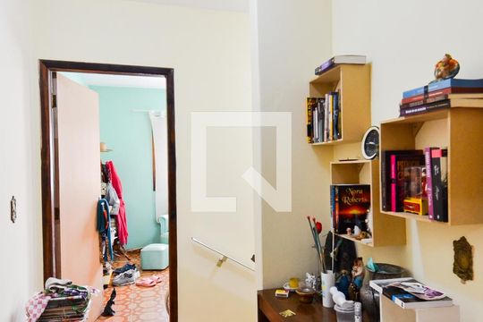 Corredor dos Dormitórios de casa à venda com 2 quartos, 125m² em Jardim Rosa de Franca, Guarulhos