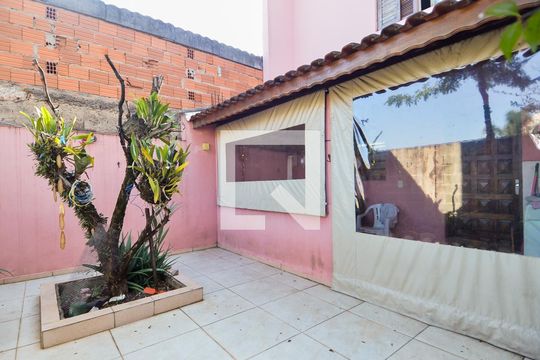 Quintal  de casa à venda com 2 quartos, 125m² em Jardim Rosa de Franca, Guarulhos