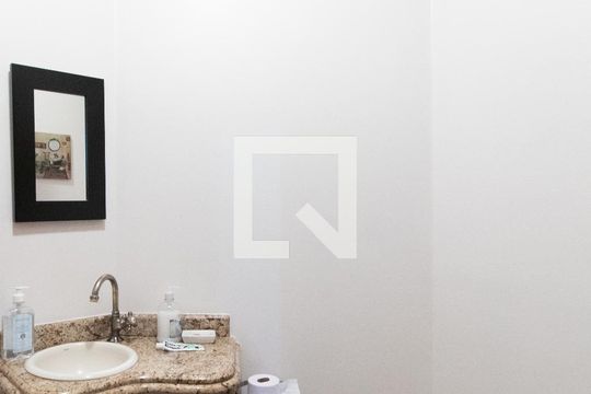 Lavabo de casa à venda com 3 quartos, 600m² em Ipanema, Porto Alegre