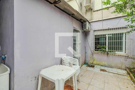 Área externa de apartamento para alugar com 2 quartos, 42m² em Centro Histórico, Porto Alegre