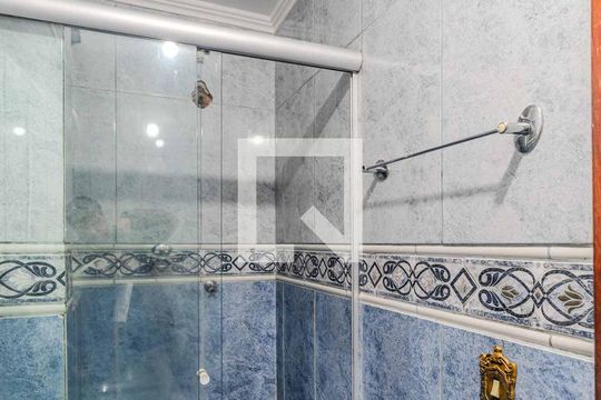 Banheiro do Quarto 1 de apartamento à venda com 2 quartos, 42m² em Centro Histórico, Porto Alegre
