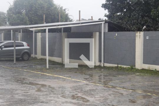 Garagem de apartamento para alugar com 3 quartos, 77m² em Barnabé, Gravataí