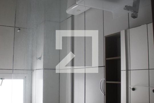 Banheiro de apartamento para alugar com 3 quartos, 77m² em Barnabé, Gravataí