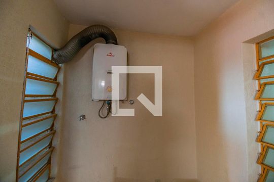 Lavanderia de casa à venda com 3 quartos, 200m² em Rubem Berta, Porto Alegre