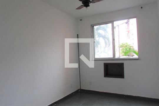 Quarto 1 de apartamento para alugar com 2 quartos, 45m² em Campo Grande, Rio de Janeiro