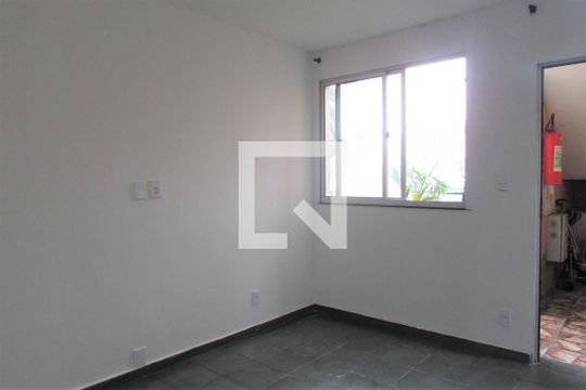 Sala de apartamento para alugar com 2 quartos, 45m² em Campo Grande, Rio de Janeiro