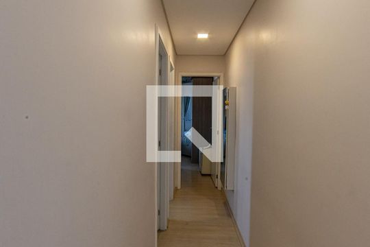 Corredor de apartamento à venda com 2 quartos, 57m² em Vila Oratório, São Paulo