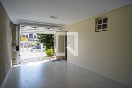 Garagem de casa à venda com 3 quartos, 480m² em Jardim Itu Sabará, Porto Alegre