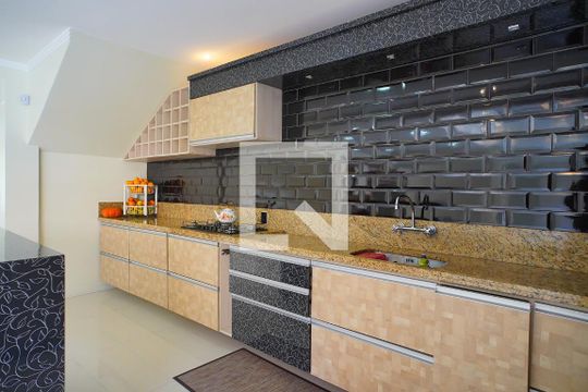 Cozinha de casa à venda com 3 quartos, 480m² em Jardim Itu Sabará, Porto Alegre