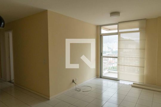 Apartamento para alugar com 2 quartos, 70m² em Santa Rosa, Niterói