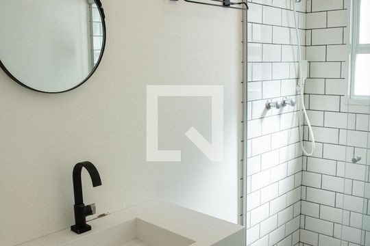 Banheiro da Suíte 1 de casa para alugar com 3 quartos, 180m² em Vila Hamburguesa, São Paulo