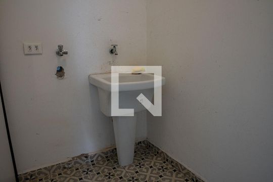 Área de Serviço de casa para alugar com 3 quartos, 180m² em Vila Hamburguesa, São Paulo