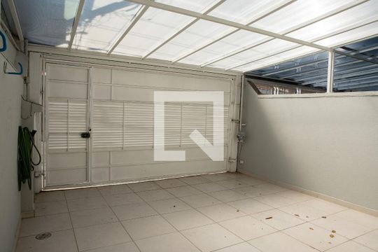 Garagem de casa para alugar com 3 quartos, 180m² em Vila Hamburguesa, São Paulo