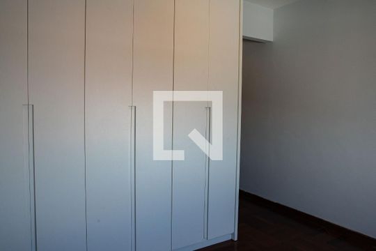 Quarto 3 de casa para alugar com 3 quartos, 180m² em Vila Hamburguesa, São Paulo