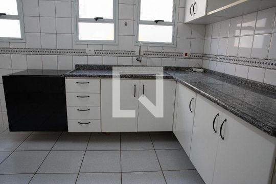 Cozinha de casa para alugar com 3 quartos, 180m² em Vila Hamburguesa, São Paulo