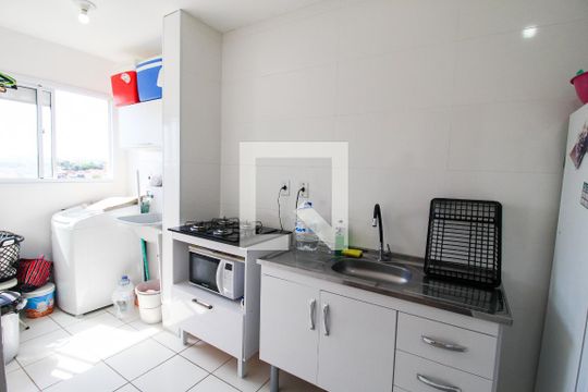 Cozinha de apartamento para alugar com 1 quarto, 30m² em Vila Helena, Sorocaba