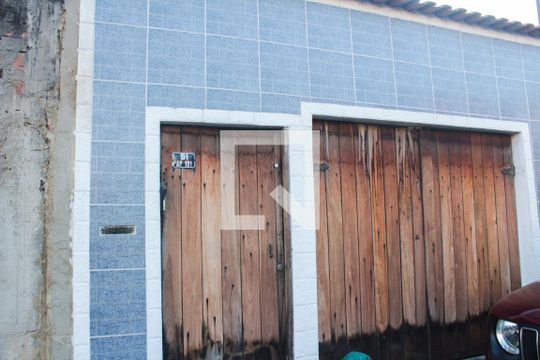 Fachada de casa à venda com 5 quartos, 360m² em Higienópolis, Rio de Janeiro