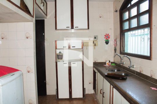 Cozinha 1 de casa à venda com 5 quartos, 360m² em Higienópolis, Rio de Janeiro