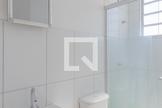 Banheiro de apartamento para alugar com 2 quartos, 48m² em Palmeiras de São José, São José dos Campos