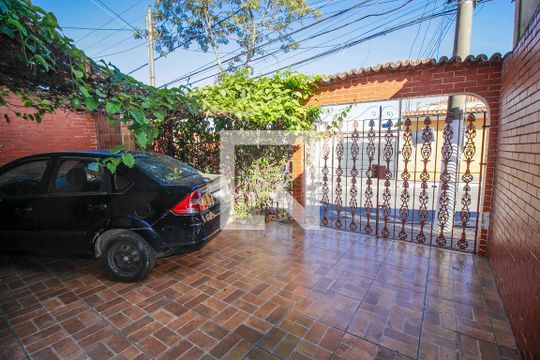 Garagem de casa para alugar com 2 quartos, 100m² em São Lucas, São Paulo