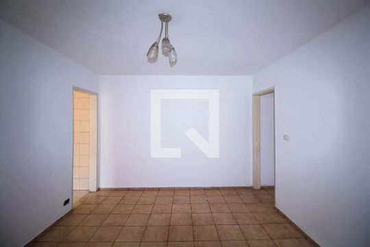 Casa para alugar com 2 quartos, 100m² em São Lucas, São Paulo