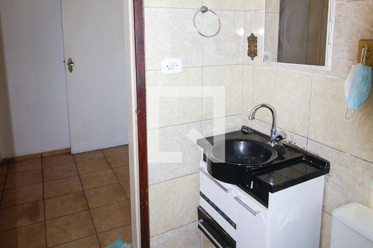 Banheiro de casa para alugar com 2 quartos, 100m² em São Lucas, São Paulo