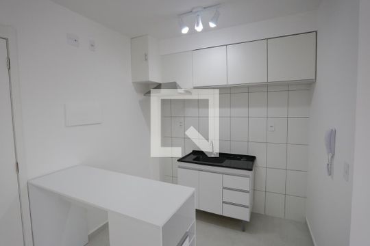 Cozinha de kitnet/studio à venda com 1 quarto, 26m² em Vila Ré, São Paulo