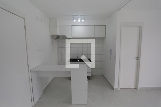 Cozinha de kitnet/studio à venda com 1 quarto, 26m² em Vila Ré, São Paulo