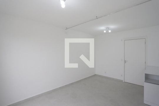 Sala/Quarto de kitnet/studio à venda com 1 quarto, 26m² em Vila Ré, São Paulo