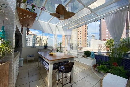 Varanda de apartamento à venda com 2 quartos, 189m² em Vila Andrade, São Paulo