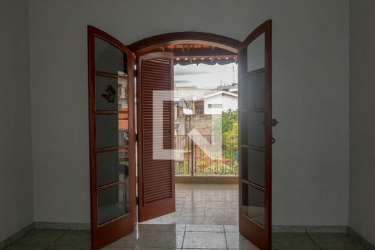Quarto 3 de casa para alugar com 4 quartos, 480m² em Vila Santa Terezinha, Várzea Paulista
