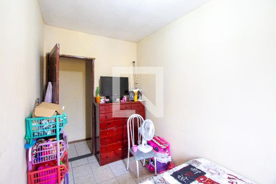 Quarto 2 (casa 3) de casa à venda com 6 quartos, 210m² em Km 18, Osasco