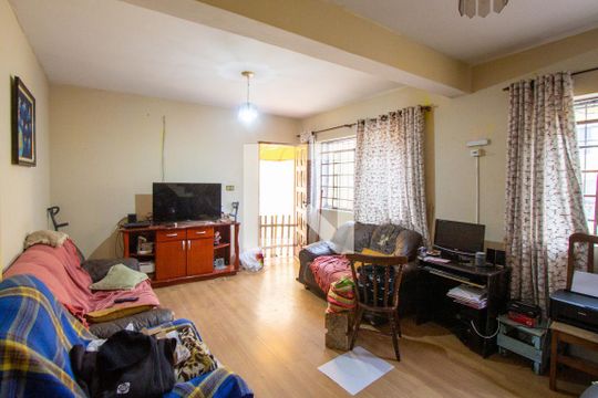 Sala de casa à venda com 6 quartos, 210m² em Km 18, Osasco