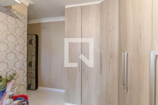 Quarto 2 de apartamento para alugar com 2 quartos, 55m² em Campo Comprido, Curitiba
