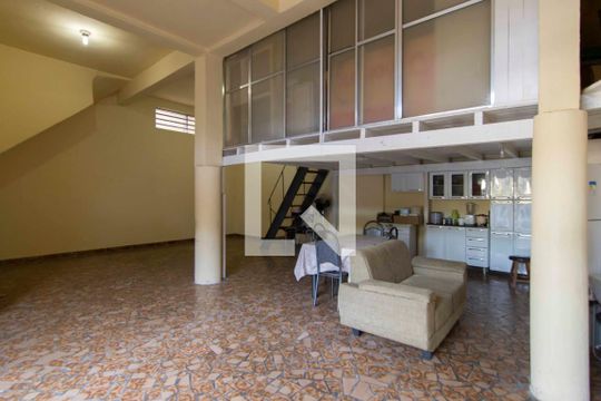 Garagem de casa à venda com 2 quartos, 120m² em Casa Verde, São Paulo