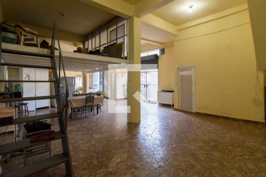 Garagem de casa à venda com 2 quartos, 120m² em Casa Verde, São Paulo